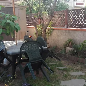 https://rainbow-house-with-garden.it-tuscanyhotel.com